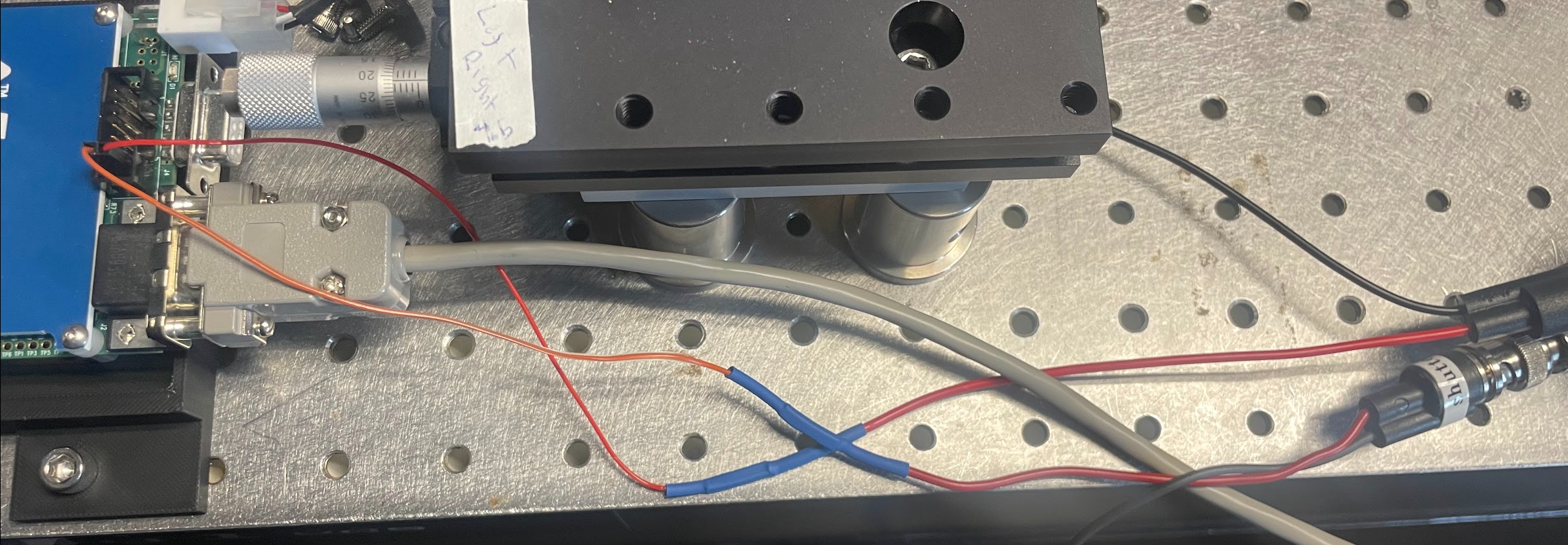 Physical wiring between Tiger controller and servo amplifier