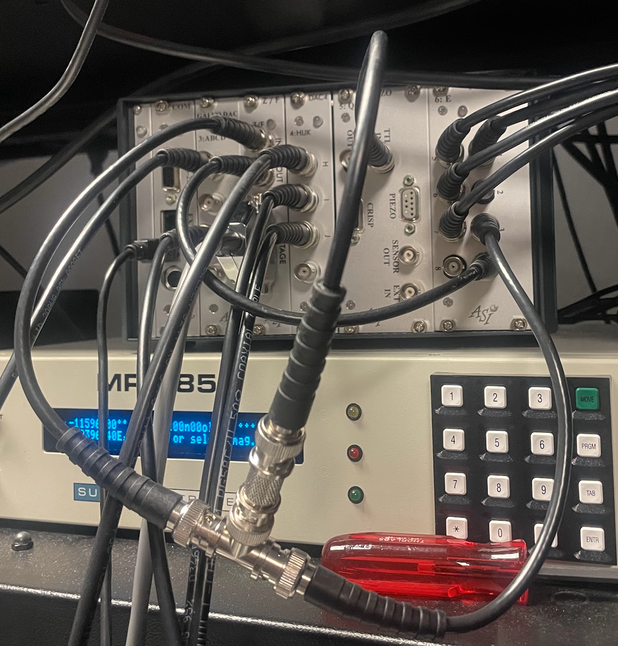 ASI Tiger BNC connections for dual-stage Z-stack acquisition.
